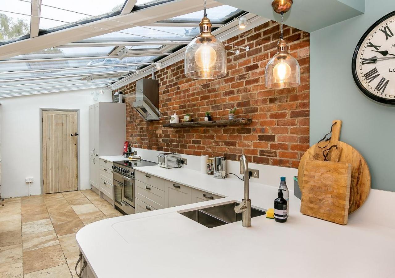 Lodge Farm - Stunning 3 Bed With Large Garden! Beckley  Exterior photo